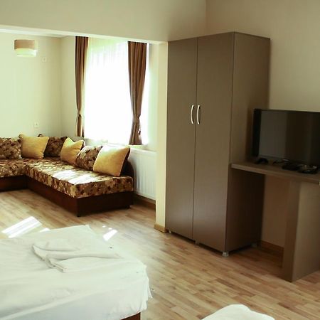 Kŭrdzhali Guest House Central מראה חיצוני תמונה