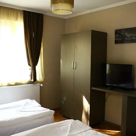 Kŭrdzhali Guest House Central מראה חיצוני תמונה