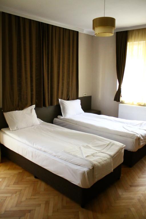 Kŭrdzhali Guest House Central מראה חיצוני תמונה